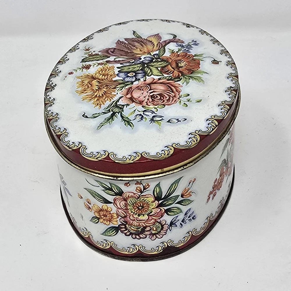 Vtg Daher tin container England grannycore cottagecore rustic‎ floral